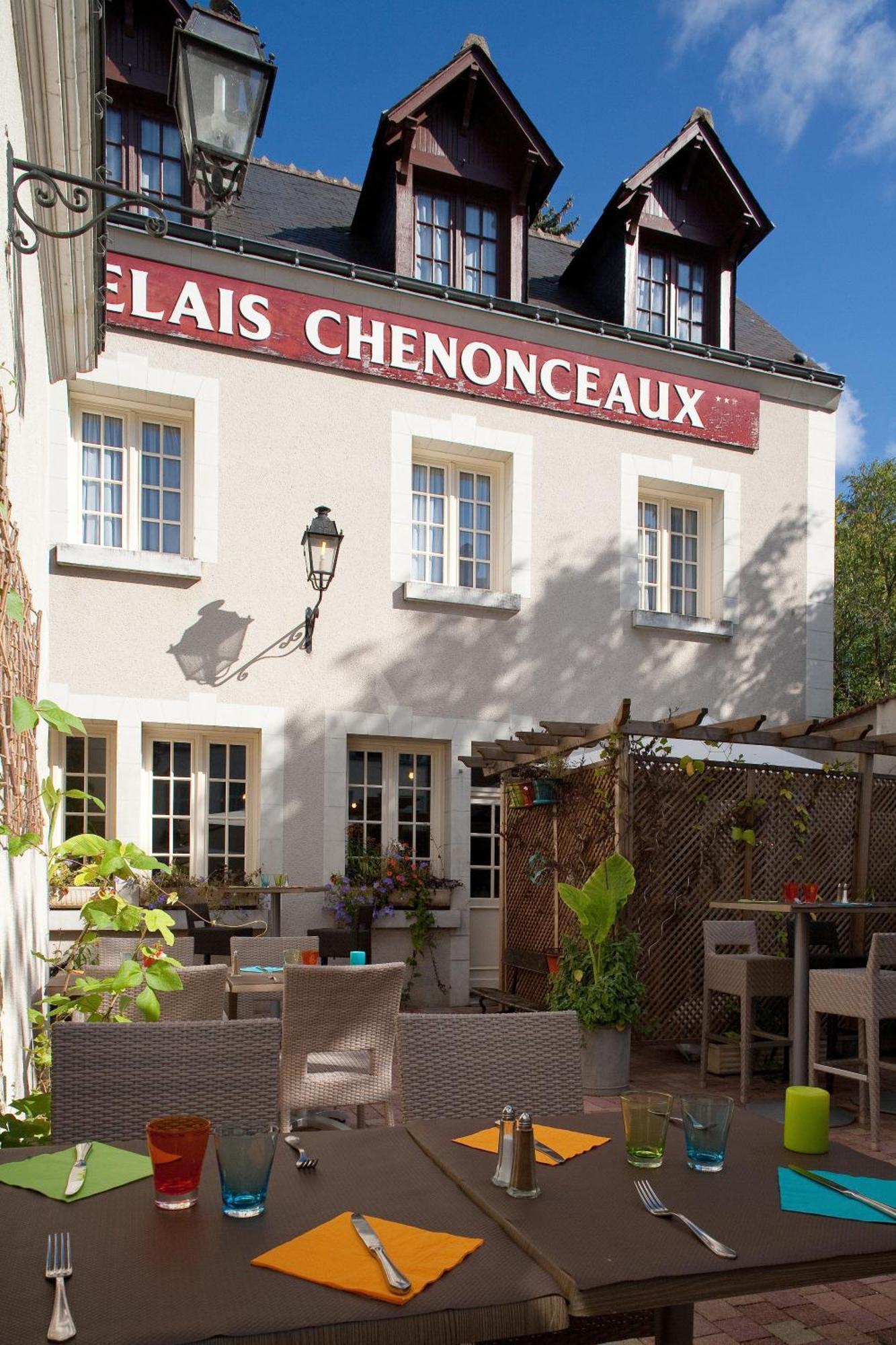 Logis Hotels Restaurant Le Relais 쉬농스 외부 사진