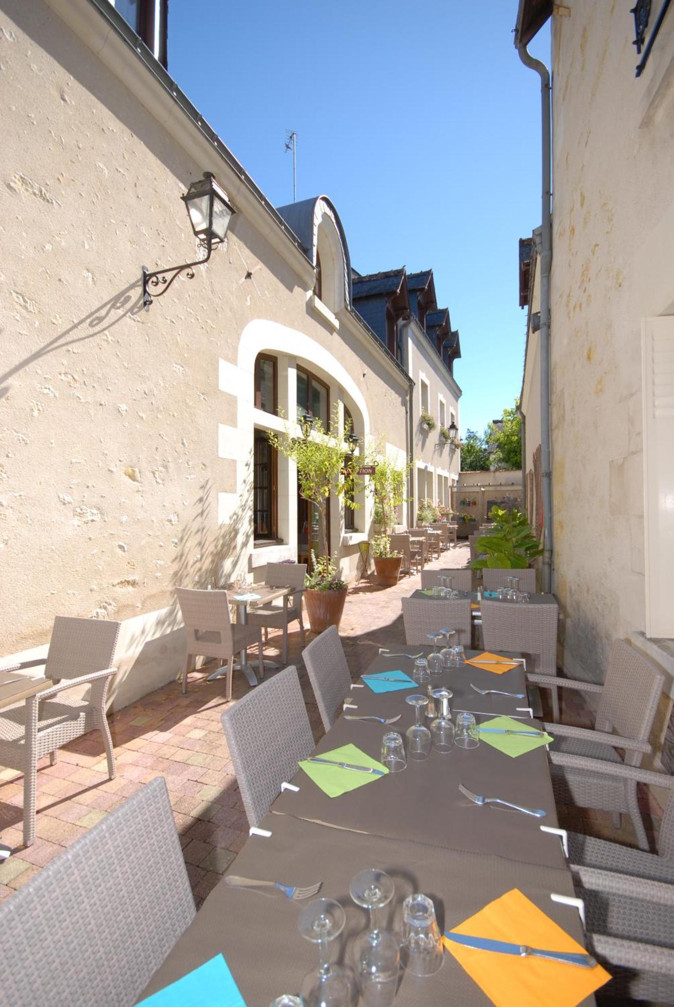 Logis Hotels Restaurant Le Relais 쉬농스 외부 사진