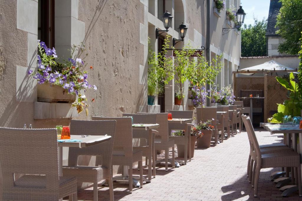 Logis Hotels Restaurant Le Relais 쉬농스 외부 사진