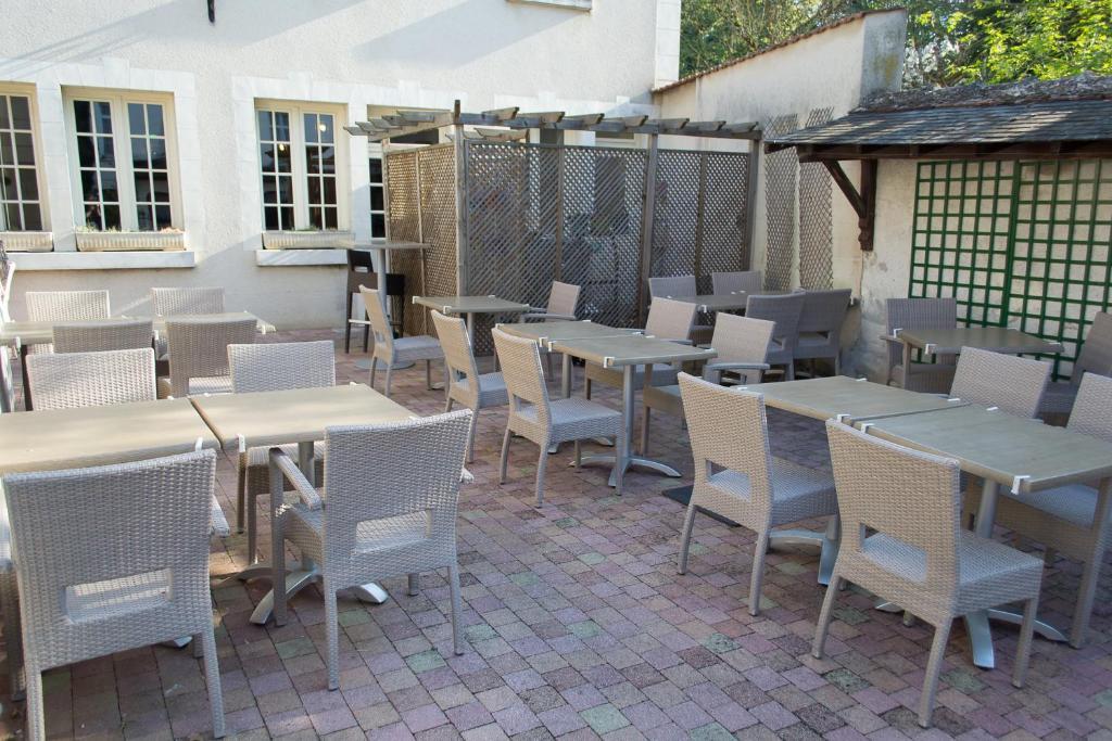 Logis Hotels Restaurant Le Relais 쉬농스 외부 사진