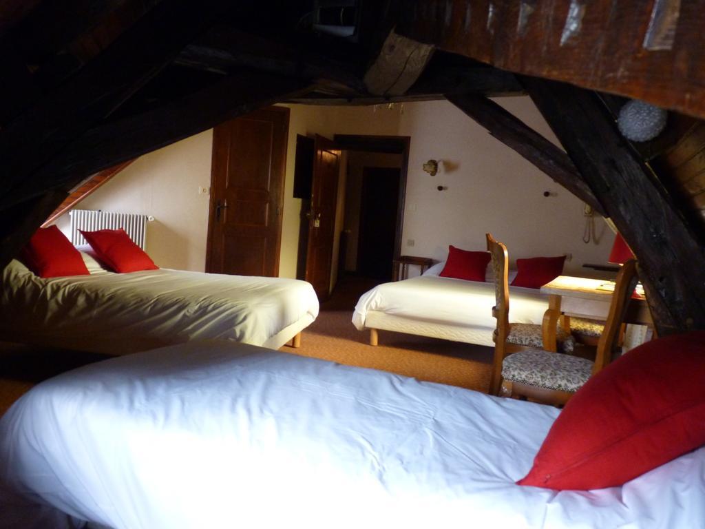 Logis Hotels Restaurant Le Relais 쉬농스 외부 사진